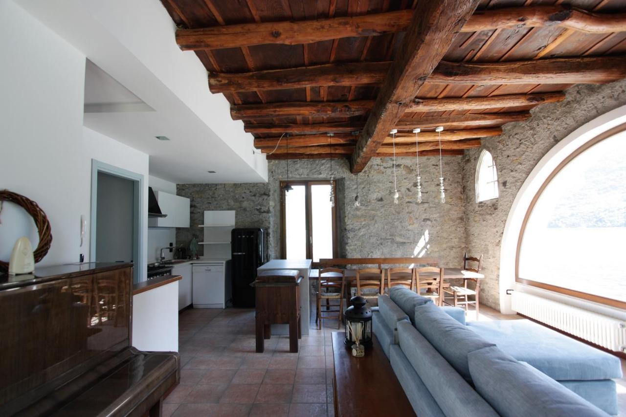 House On The Lake Shore Of Laglio Luaran gambar