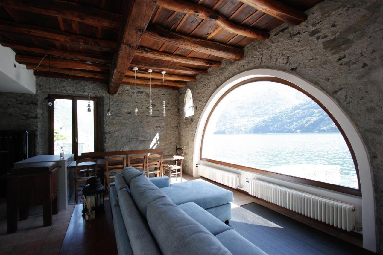 House On The Lake Shore Of Laglio Luaran gambar