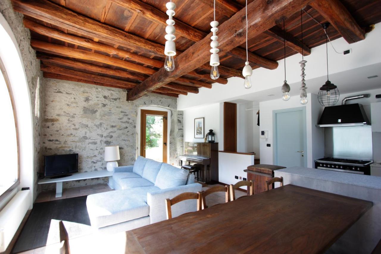 House On The Lake Shore Of Laglio Luaran gambar