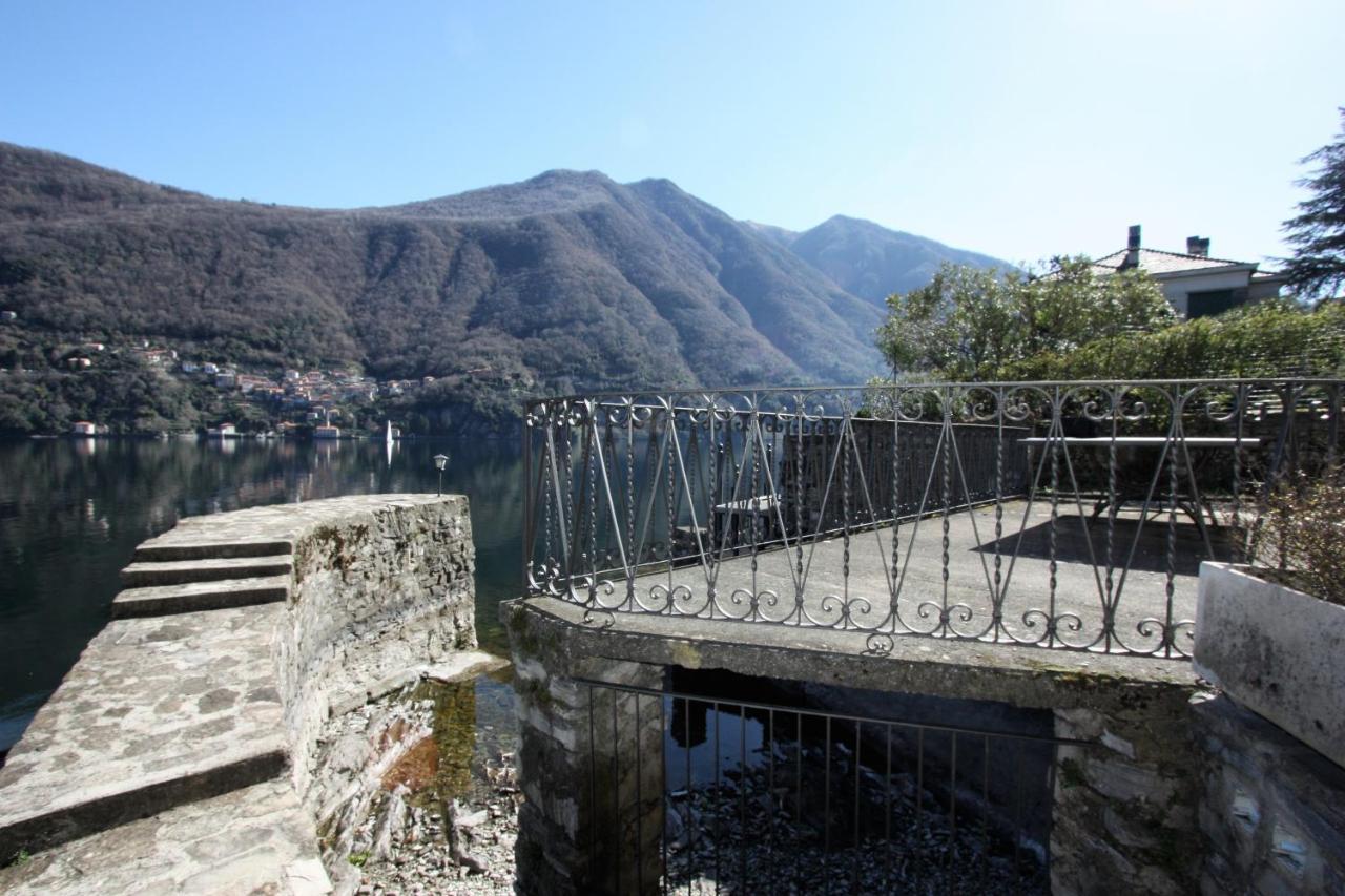 House On The Lake Shore Of Laglio Luaran gambar
