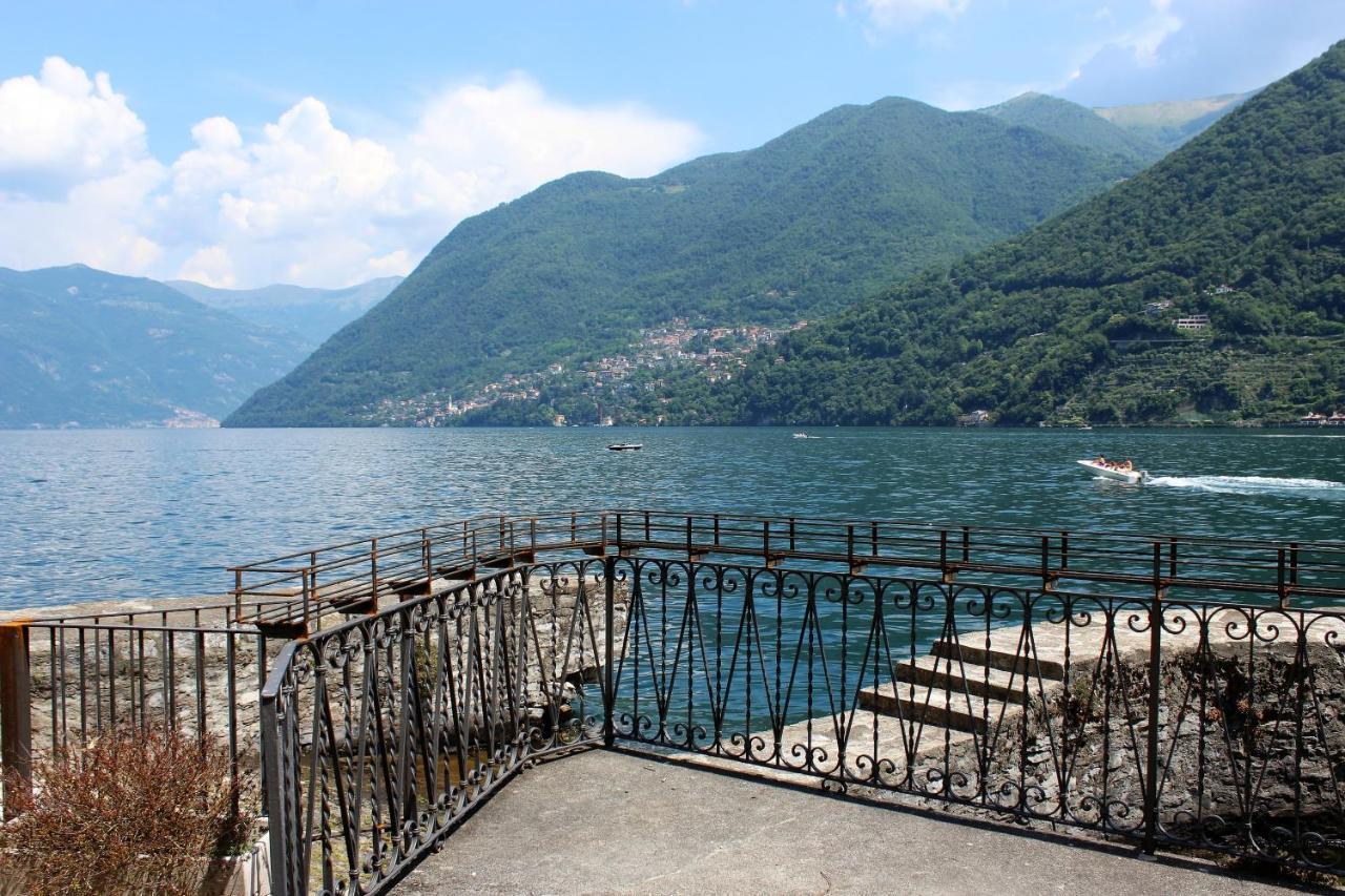 House On The Lake Shore Of Laglio Luaran gambar