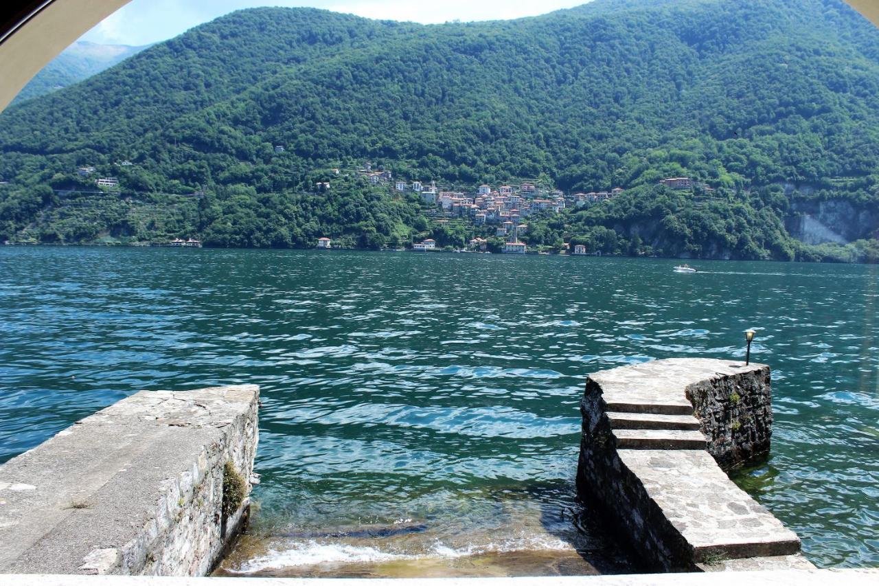House On The Lake Shore Of Laglio Luaran gambar