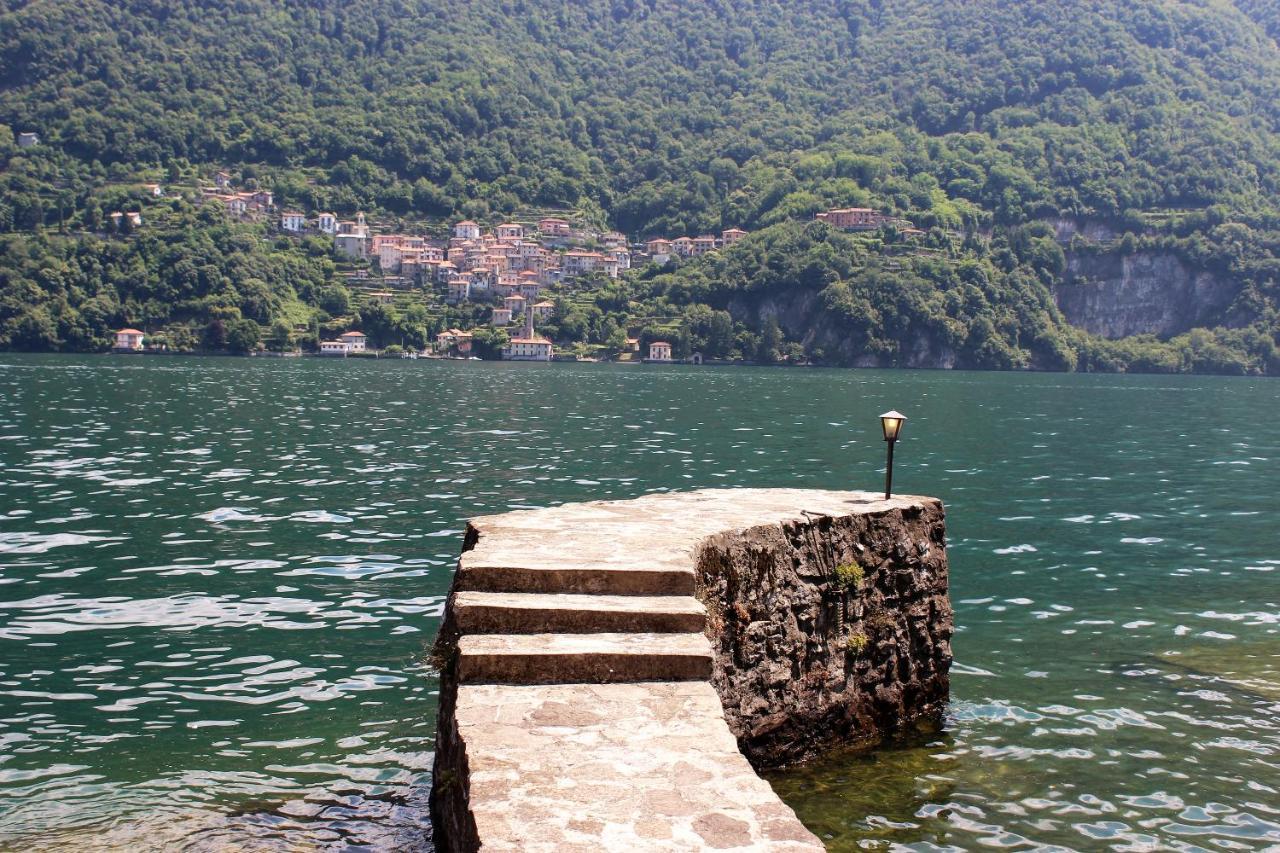 House On The Lake Shore Of Laglio Luaran gambar